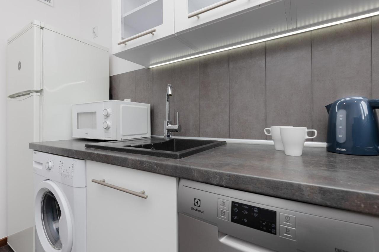 Old Town Spacious Apartment Bonifraterska By Renters Varşovia Exterior foto